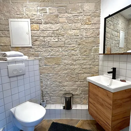 Zur Alten Stadtkellerei 3* Leipzig